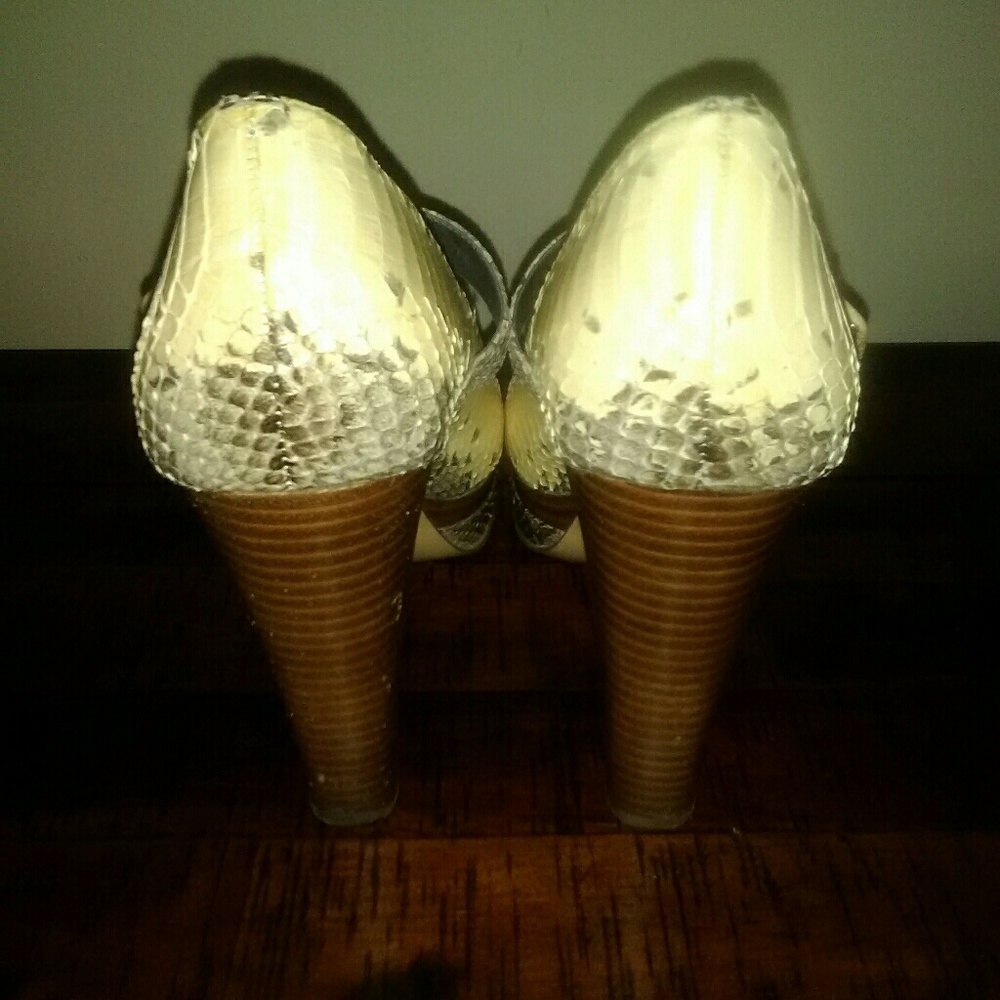 Calvin Klein Open Toe Platform Pumps Euc! - image 4